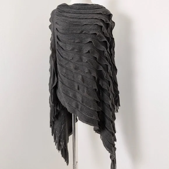 Knit Poncho Asymmetrical Pleated Hand Made Charcoal Grey Fringe Long - Picture 10 of 10
